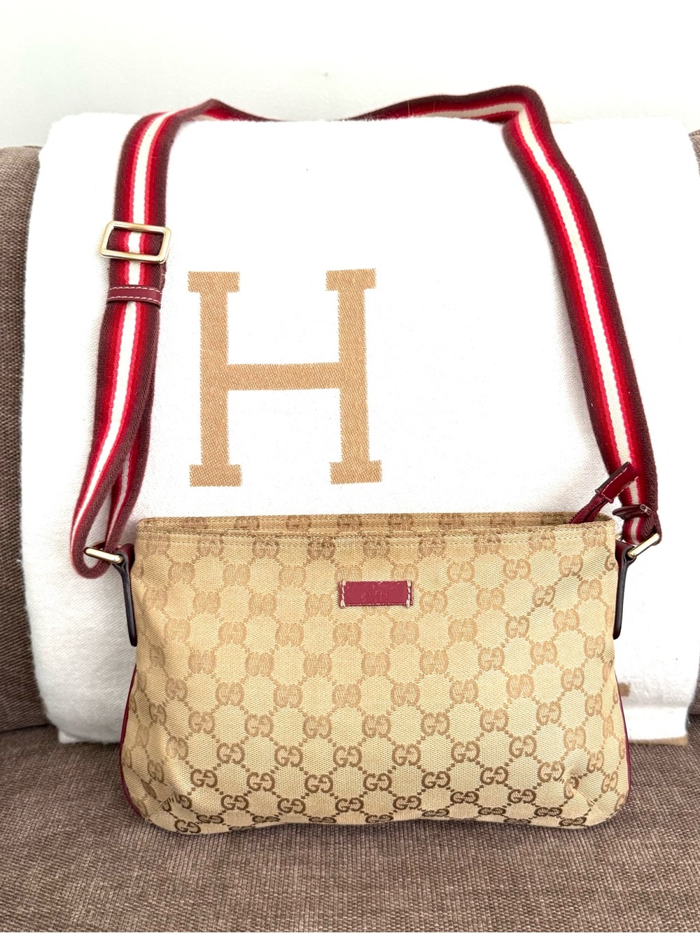 Gucci authentic brown monogram canvas crossbody bag burgundy leather